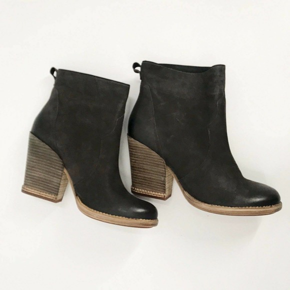 TIMBERLAND BOOT COMPANY® MARGE SHORT PULL-ON BOOTS IN COLOR NINE IRON- US 11M - Picture 7 of 11